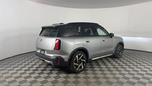 Melting Silver III Metallic 2026 MINI Countryman Cooper S ALL4