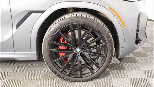 2024 BMW X6 M60i