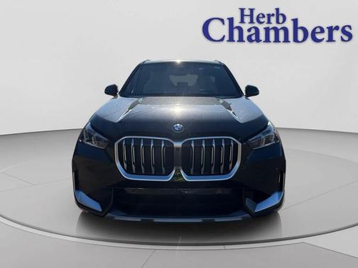 Black Sapphire Metallic 2026 BMW X1 xDrive28i