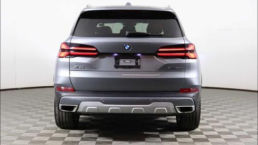 Skyscraper Grey Metallic 2024 BMW X5 xDrive40i
