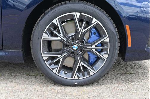Tanzanite Blue II Metallic 2026 BMW M235 Gran Coupe xDrive