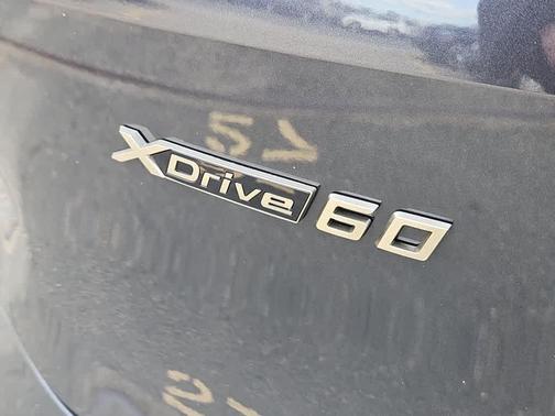 2026 BMW iX xDrive60