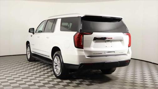 2022 GMC Yukon XL SLT