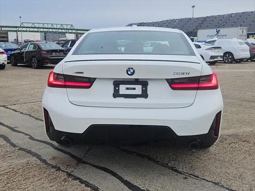 2025 BMW 330 i xDrive