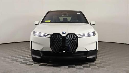 2025 BMW iX xDrive50