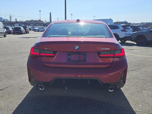 2025 BMW 330 i xDrive