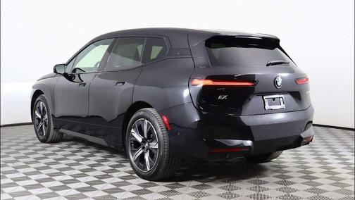 2026 BMW iX xDrive60