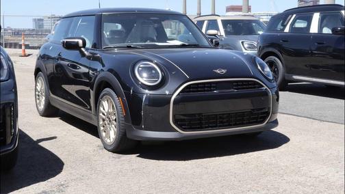 Midnight Black II Metallic 2026 MINI Hardtop Cooper