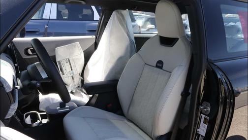 Midnight Black II Metallic 2026 MINI Hardtop Cooper