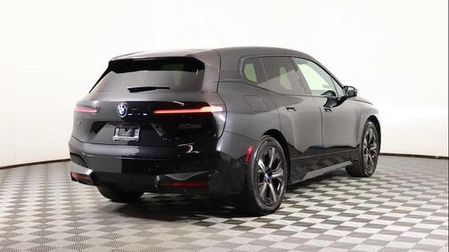 2025 BMW iX M60