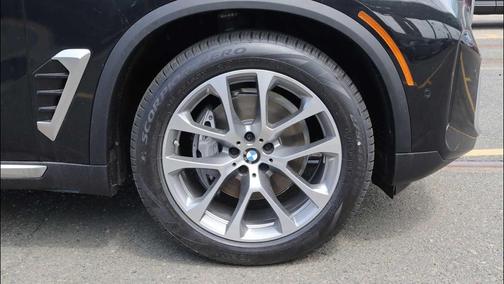 Black Sapphire Metallic 2026 BMW X5 xDrive40i