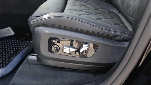 Black Sapphire Metallic 2026 BMW X5 xDrive40i