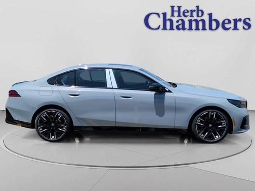 Brooklyn Grey Metallic 2026 BMW i5 M60