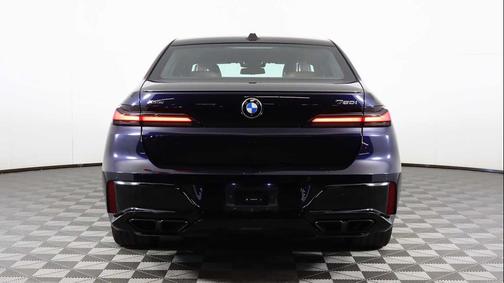 2024 BMW 760 xDrive
