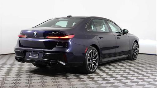 2024 BMW 760 xDrive