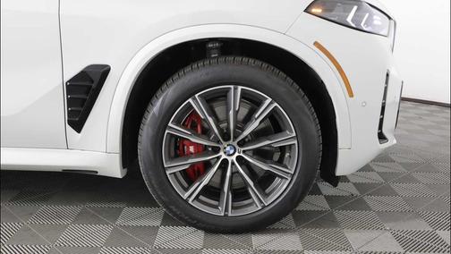 Alpine White 2026 BMW X5 M60i