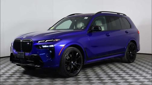 2023 BMW X7 M60i