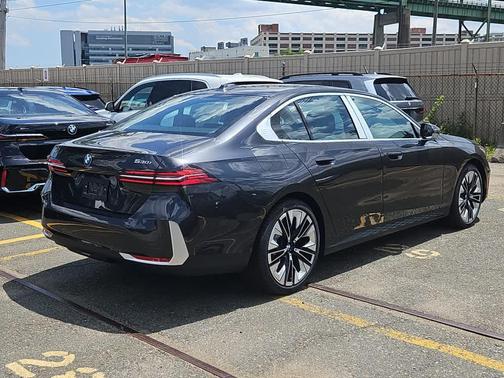 2026 BMW 530 i xDrive