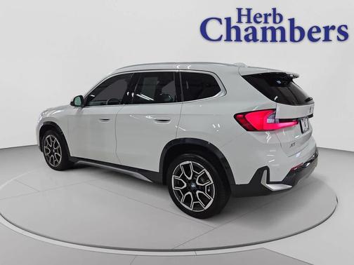 Alpine White 2026 BMW X1 xDrive28i