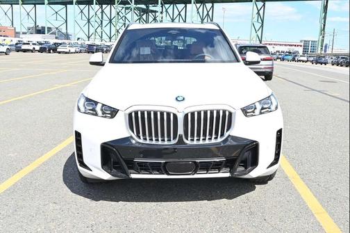 Alpine White 2026 BMW X5 PHEV xDrive50e