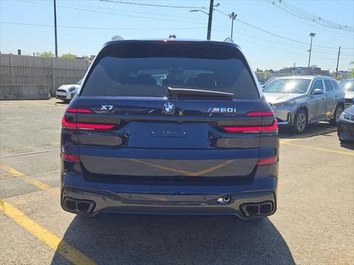 2026 BMW X7 M60i