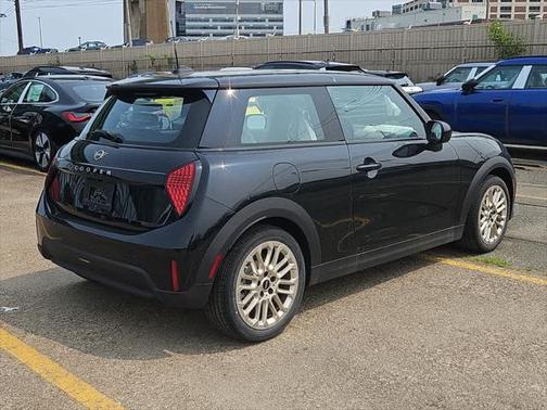 2025 MINI Hardtop Cooper