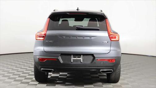 2019 Volvo XC40 T5 R-Design