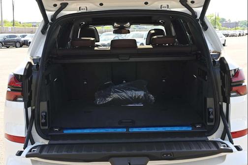Alpine White 2026 BMW X5 PHEV xDrive50e