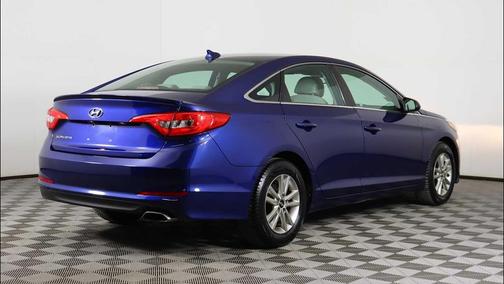 2017 Hyundai SONATA SE