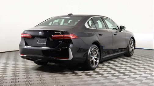 2024 BMW i5 eDrive40