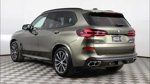 2025 BMW X5 M60i