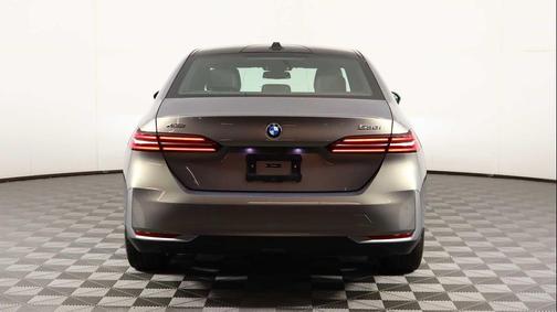 2024 BMW 530 i xDrive