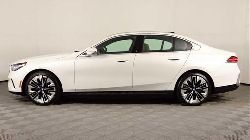 2024 BMW i5 eDrive40