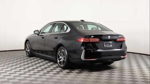 2024 BMW i5 eDrive40