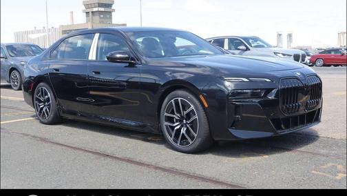 Black Sapphire Metallic 2026 BMW i7 xDrive60