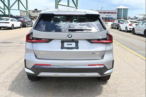 Space Silver Metallic 2026 BMW X1 xDrive28i