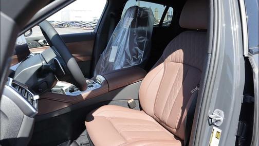 Dravit Grey Metallic 2026 BMW X6 xDrive40i