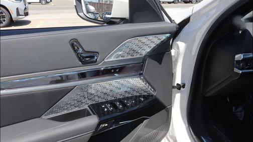 Alpine White 2026 BMW 760 xDrive