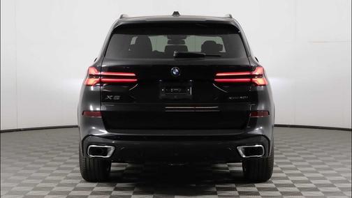 Black Sapphire Metallic 2026 BMW X5 xDrive40i