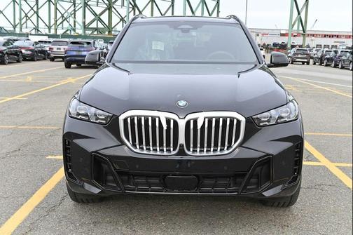 Black Sapphire Metallic 2026 BMW X5 xDrive40i