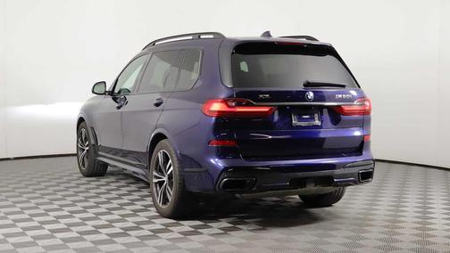 2022 BMW X7 M50i