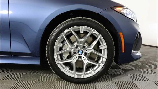 2026 BMW 330 i xDrive