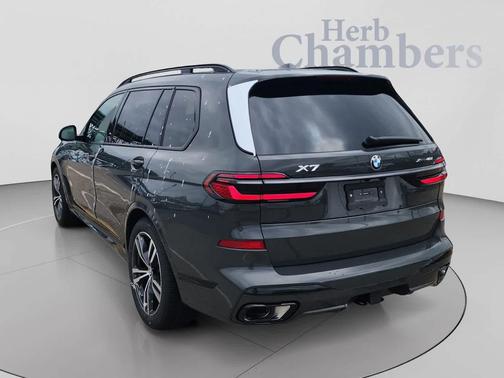 Dravit Grey Metallic 2027 BMW X7 xDrive40i
