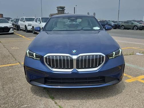 2026 BMW 530 i xDrive