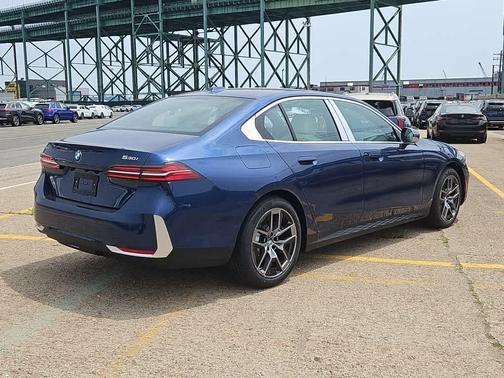 2026 BMW 530 i xDrive