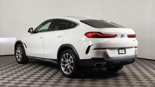 2023 BMW X6 xDrive40i