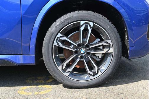 Portimao Blue Metallic 2026 BMW X1 xDrive28i