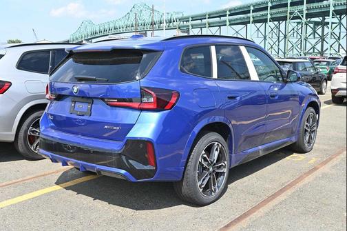 Portimao Blue Metallic 2026 BMW X1 xDrive28i