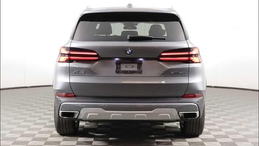 Skyscraper Grey Metallic 2024 BMW X5 xDrive40i