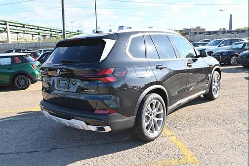 Black Sapphire Metallic 2026 BMW X5 xDrive40i